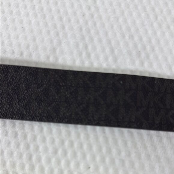 Michael Kors Reversible Black or Cream Belt Gold Buckle Signature MK Monogram - Picture 6 of 8
